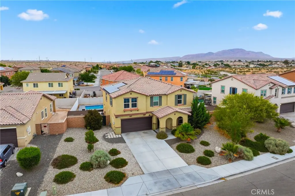 14482 Chumash, Victorville, CA — listing photo 1