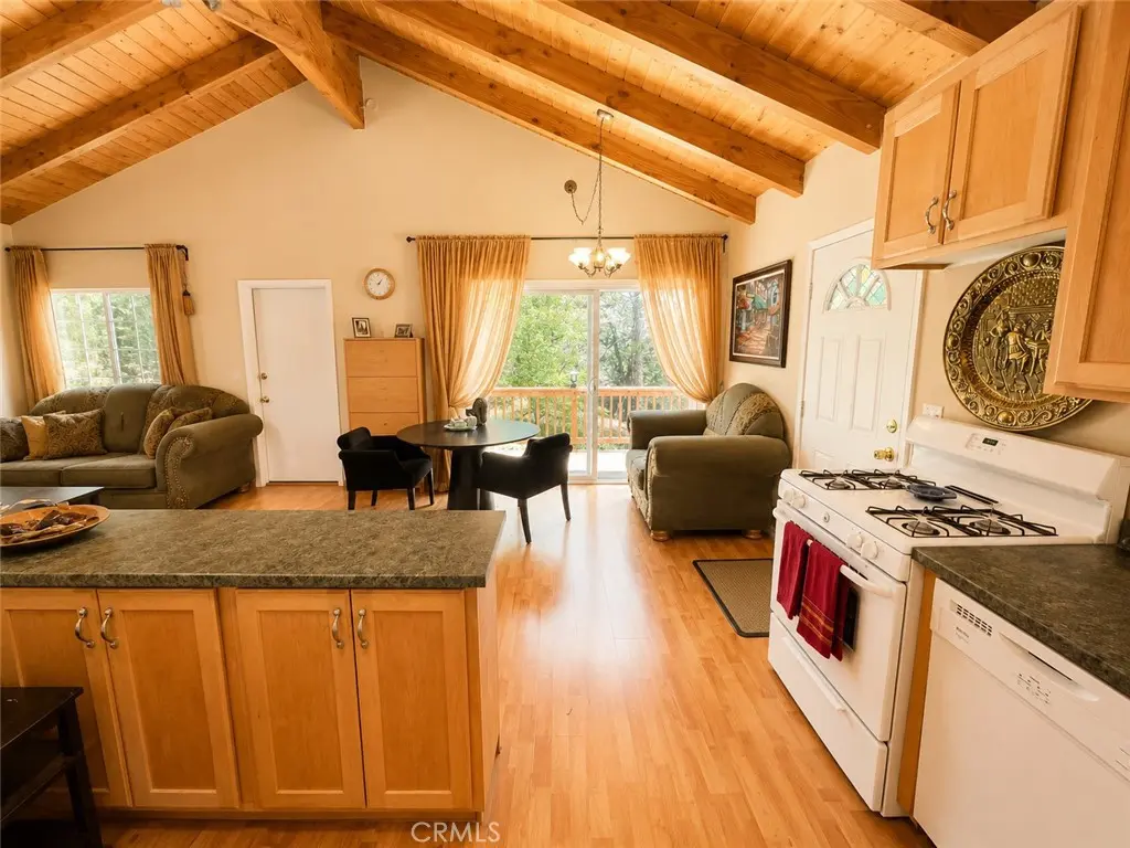 23788 Zuger, Crestline, CA — listing photo 1