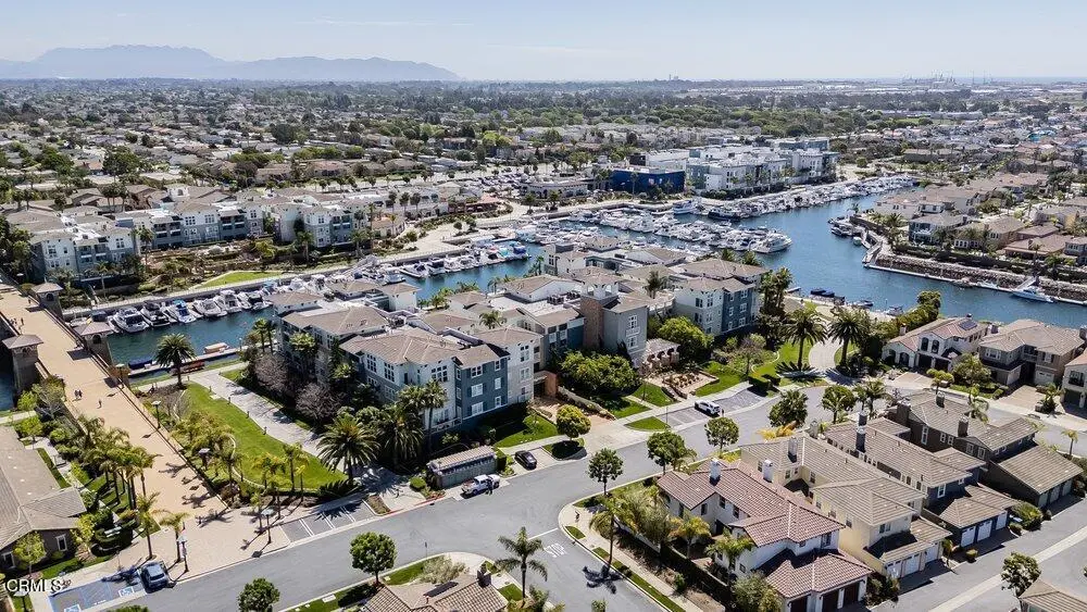 Condominium for sale at 1502 Seabridge Lane, Oxnard, CA featuring 2 beds and 2 baths
