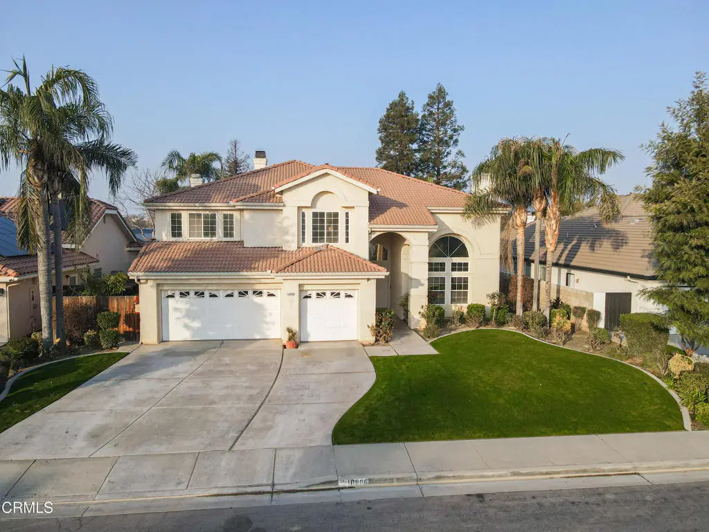 Single Family Residence for sale at 10906 Rosslyn Lane, Bakersfield, CA featuring 4 beds and 4 baths