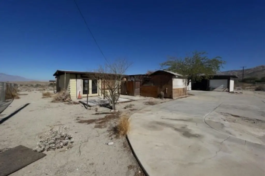 Single Family Residence for sale at 28981 Desert Charm Road, Desert Hot Springs, CA featuring 3 beds and 1 bath