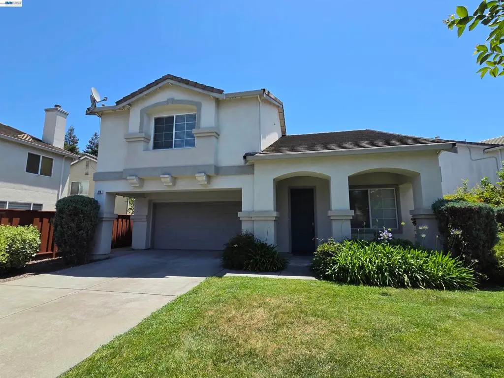 Single Family Residence for sale at 378 Alvarado St, San Leandro, CA featuring 3 beds and 4 baths