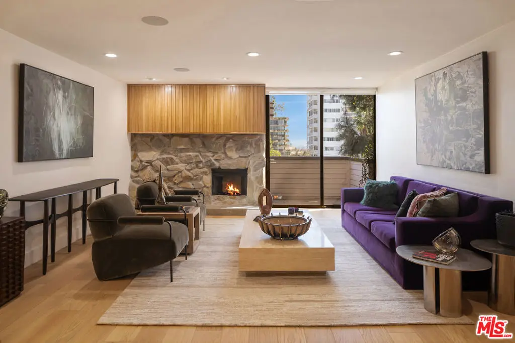 Residential Lease for rent at 1033 Carol Drive 305, West Hollywood, Los Angeles County, CA featuring 2 beds and 3 baths