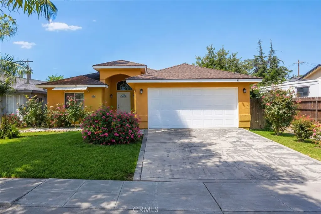 2380 S Holly Ave, Fresno, CA — listing photo 1