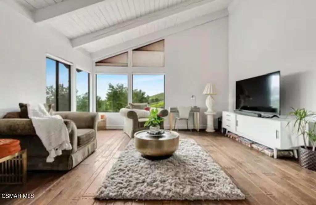 Single Family Residence for rent at 2286 Mt Vernon Avenue, Riverside, CA featuring 4 beds and 3 baths