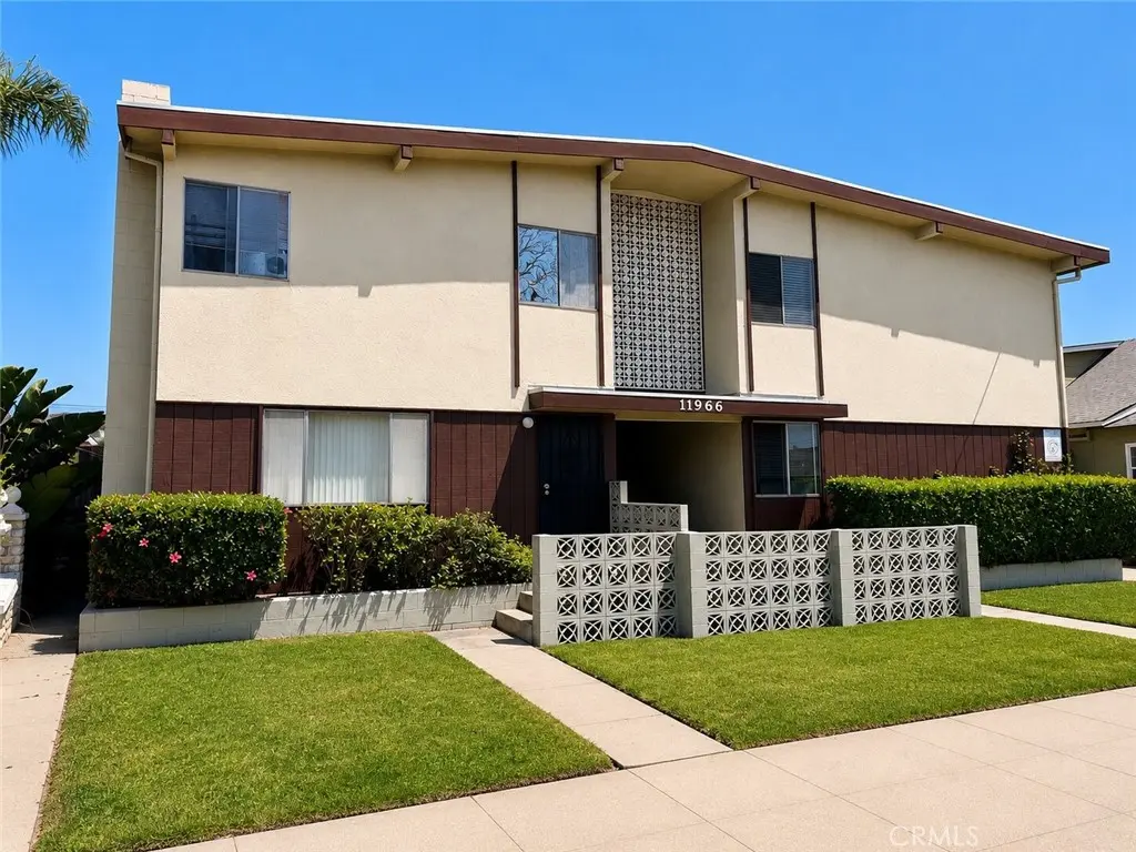 11966 Oxford Avenue, Hawthorne, CA — listing photo 1
