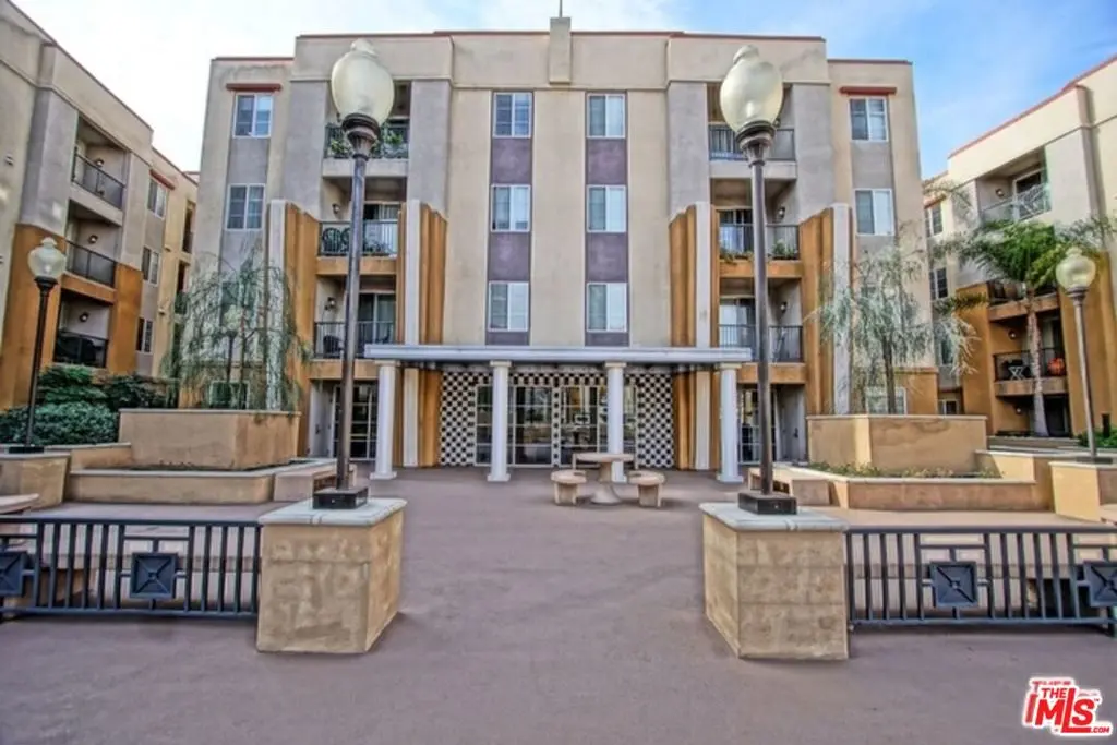 Condominium for sale at 360 W Avenue 26 340, Los Angeles, CA and 1 bath