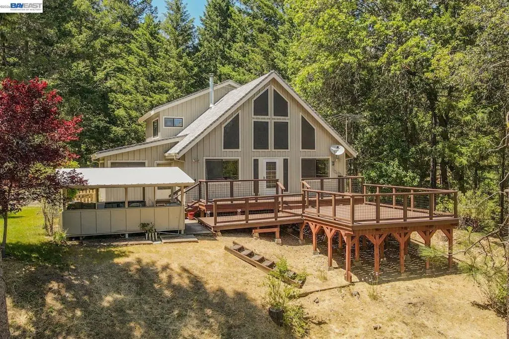 891 Salt Flat Rd, Lewiston, CA — listing photo 1