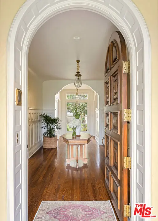 Residential Lease for rent at 205 Georgina Avenue, Santa Monica, Los Angeles County, CA featuring 5 beds and 5 baths