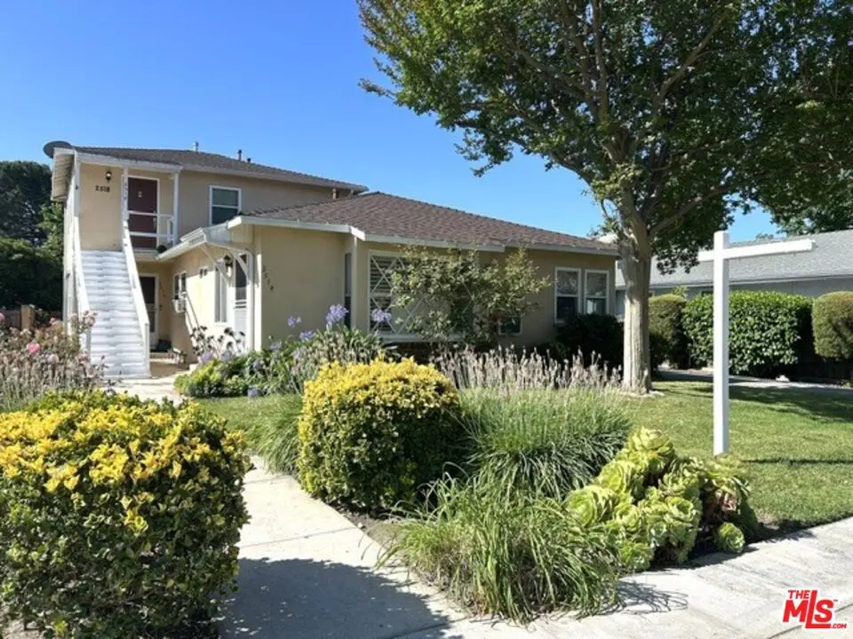 2514 W Chandler Boulevard, Burbank, CA — listing photo 1