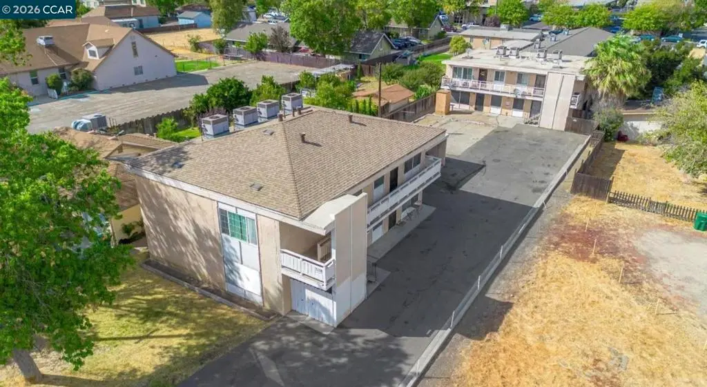 Apartment for sale at 218 W K St, Los Banos, CA