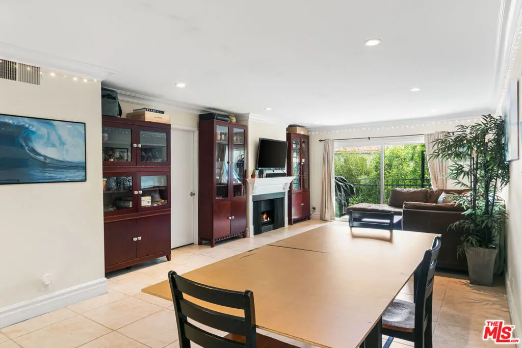 Apartment for rent at 6481 Kanan Dume Road, Malibu, CA featuring 2 beds and 2 baths