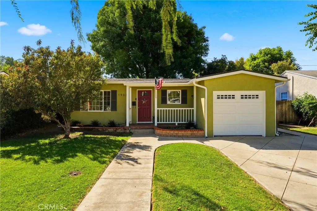 Single Family Residence for sale at 1933 W Jacaranda, Fullerton, CA featuring 3 beds and 1 bath