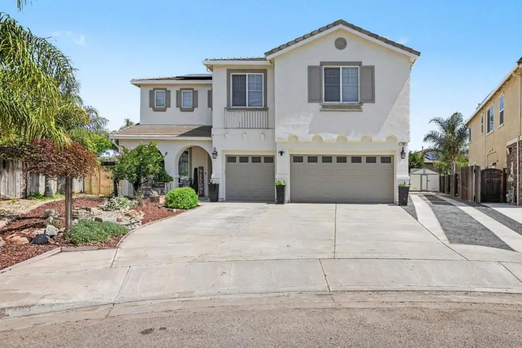 Single Family Residence for sale at 130 Ridge Crest Court, Oakley, CA featuring 5 beds and 3 baths