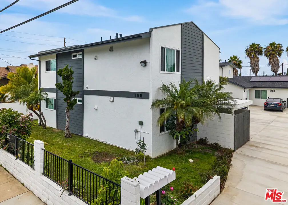 Residential Income for sale at 758 W 20th Street, Costa Mesa, CA featuring 14 beds and 6 baths
