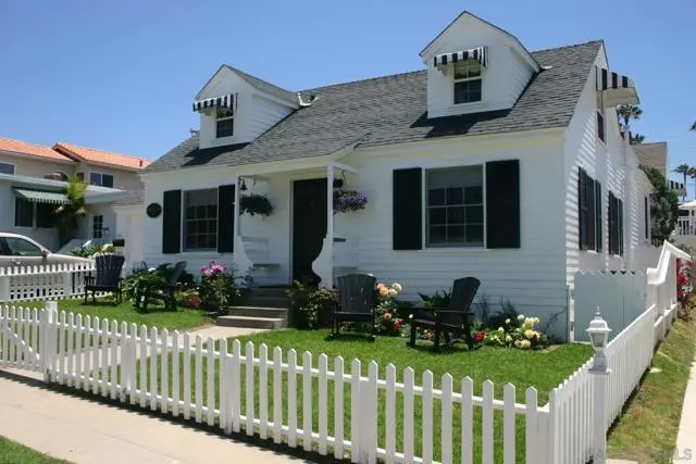 Single Family Residence for rent at 307 Rosemont, La Jolla, CA featuring 4 beds and 2 baths