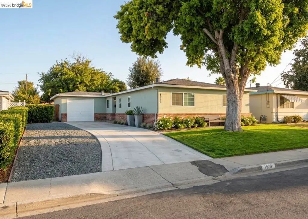 Single Family Residence for sale at 1929 Crestwood Dr, Antioch, CA featuring 3 beds and 2 baths
