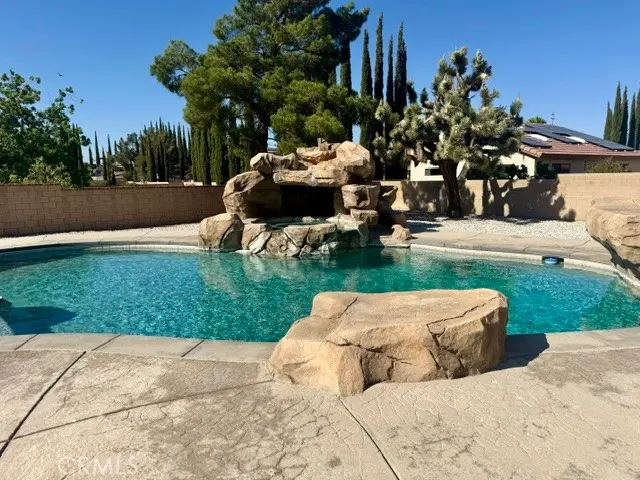 13375 Rincon Rd, Apple Valley, CA — listing photo 1