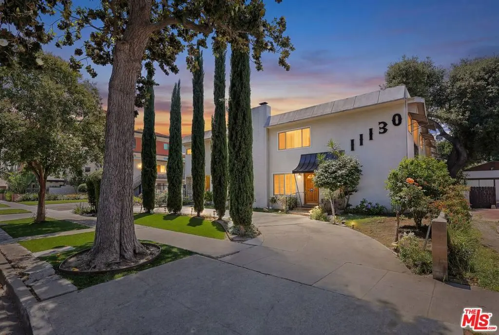 11130 Huston Street, North Hollywood, CA — listing photo 1