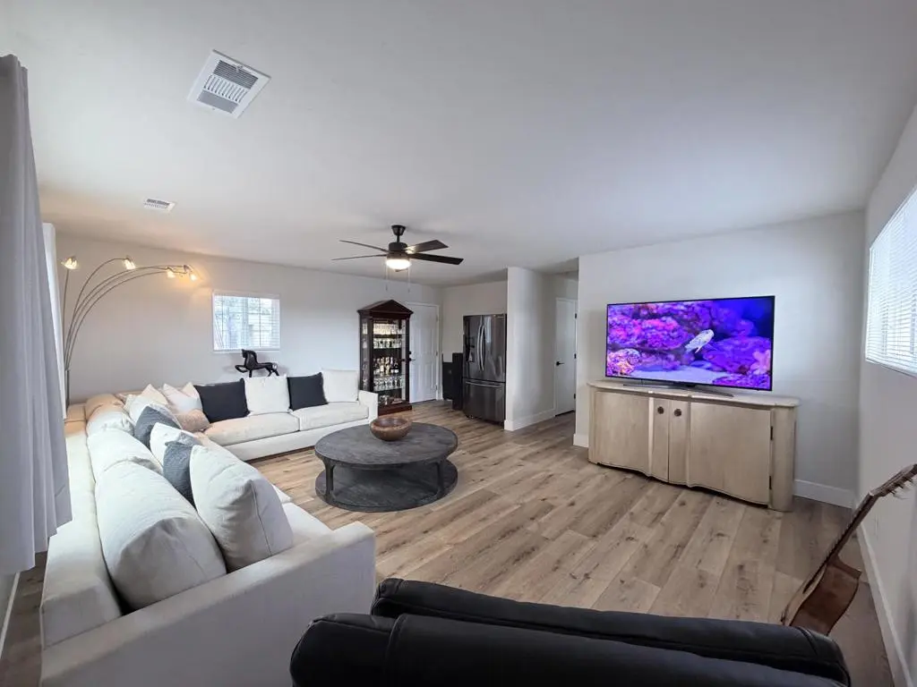 37521 Avenue 12, Madera, CA — listing photo 1