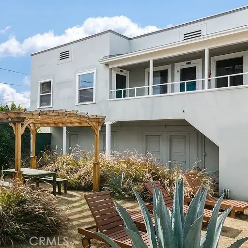 Residential Lease for rent at 109 N Columbus Avenue A, Glendale, Los Angeles County, CA and 1 bath