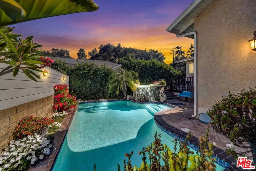 10205 Fairgrove Avenue, Tujunga, CA — listing photo 1