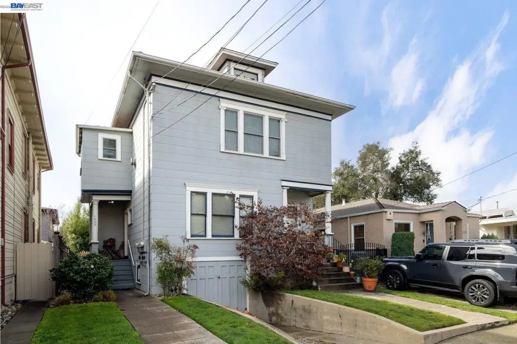 Residential Income for sale at 1527 8th St, Alameda, CA