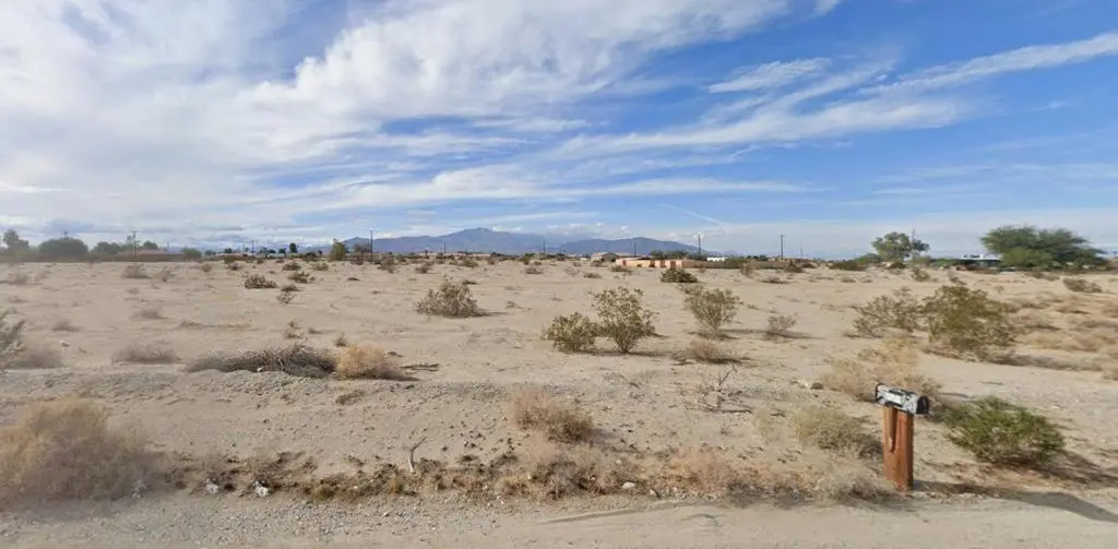 2353 Harbor Drive, Thermal, CA — listing photo 1