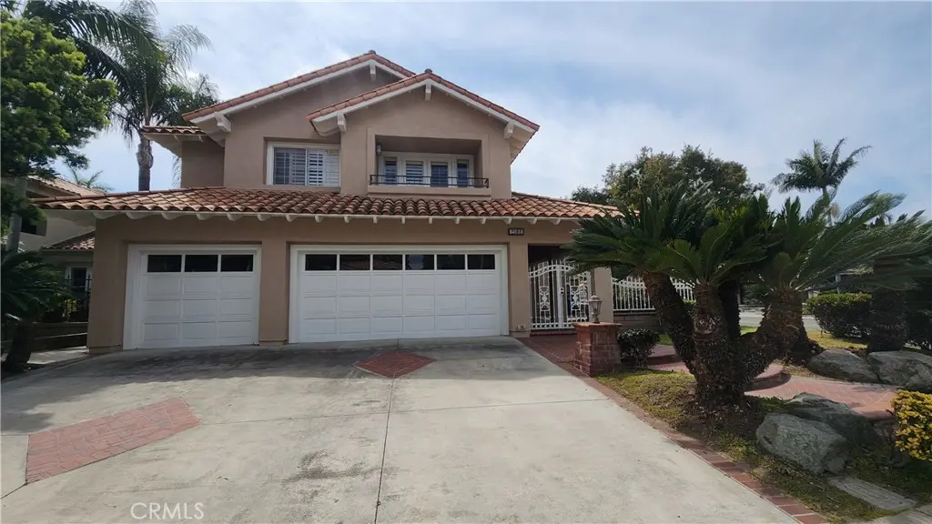 Single Family Residence for rent at 2162 Ventia, Tustin, CA featuring 4 beds and 5 baths