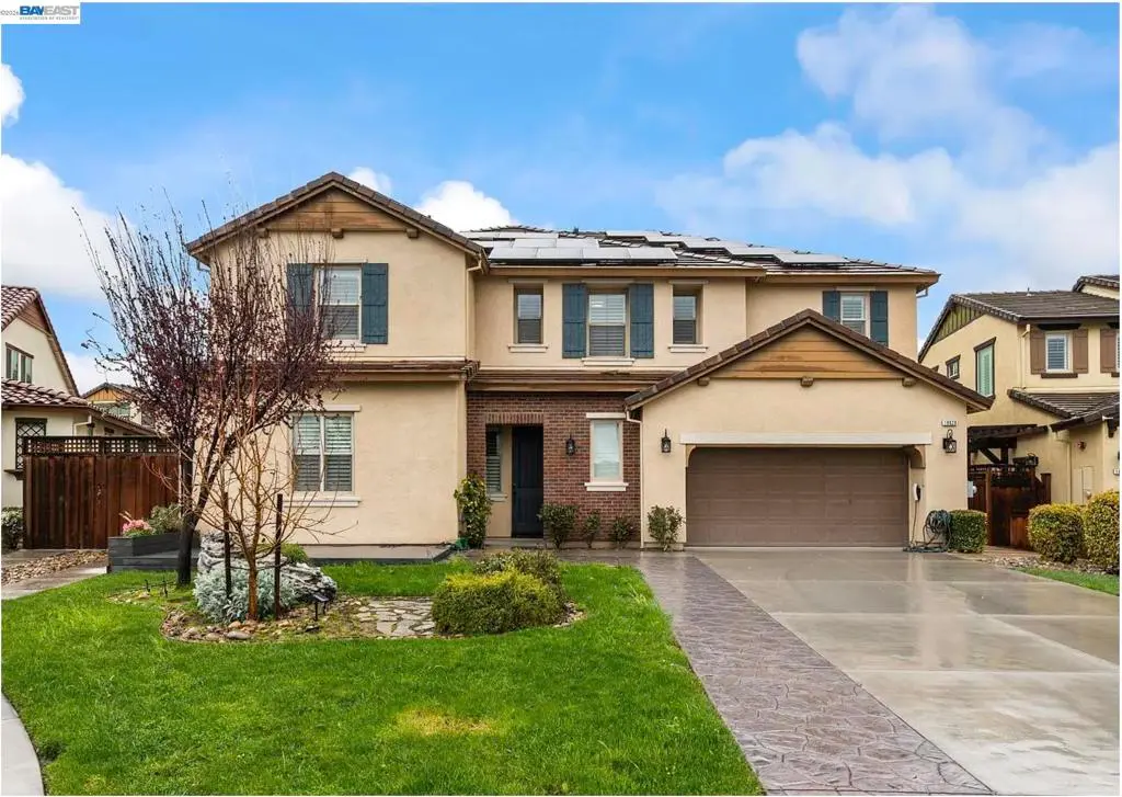 Single Family Residence for sale at 18628 Delta Ct, Lathrop, CA featuring 5 beds and 5 baths