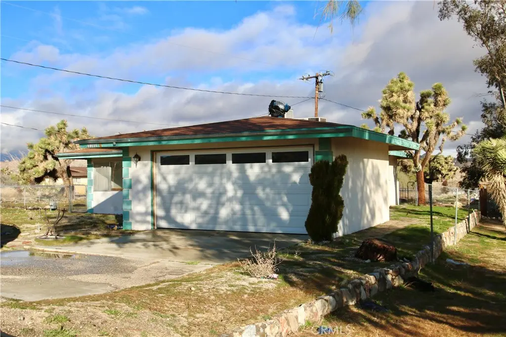 57136 Navajo Trail, Yucca Valley, CA — listing photo 1