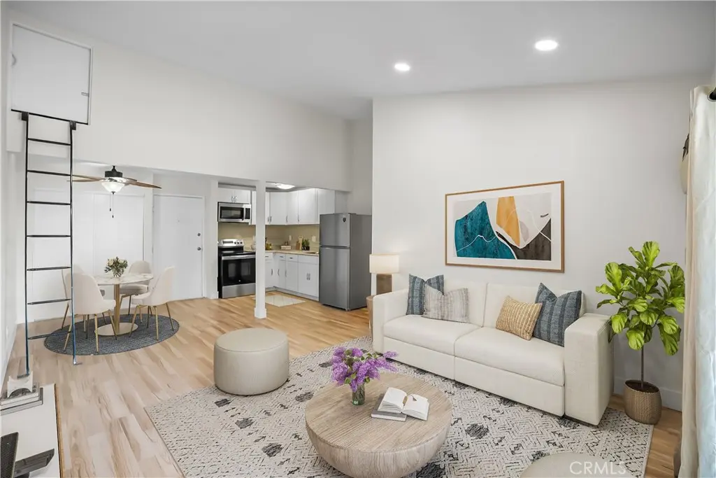 21801 Roscoe 206, Canoga Park, CA — listing photo 1