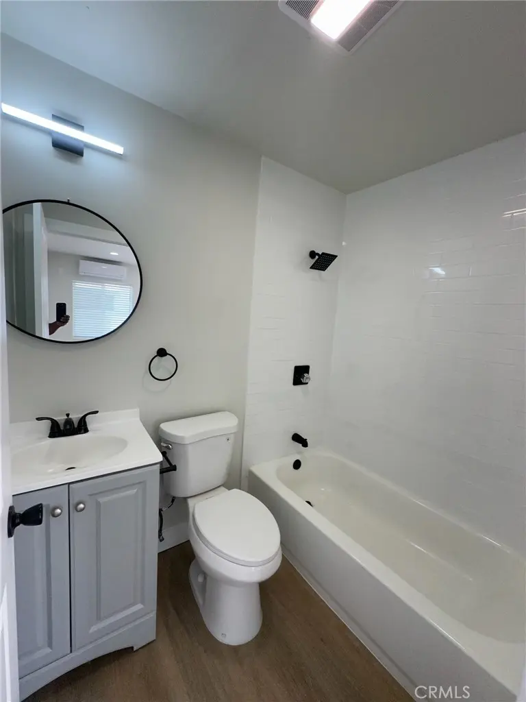 Residential Lease for rent at 8939 Elizabeth E, South Gate, Los Angeles County, CA featuring 2 beds and 1 bath