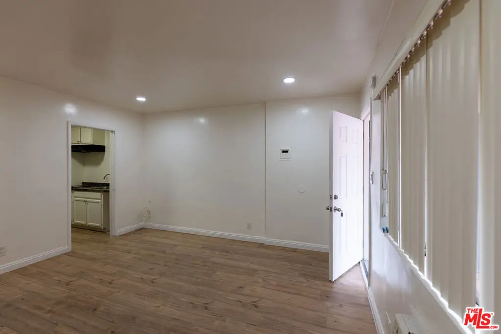 Residential Lease for rent at 6126 Eleanor Avenue 1, Los Angeles, Los Angeles County, CA and 1 bath