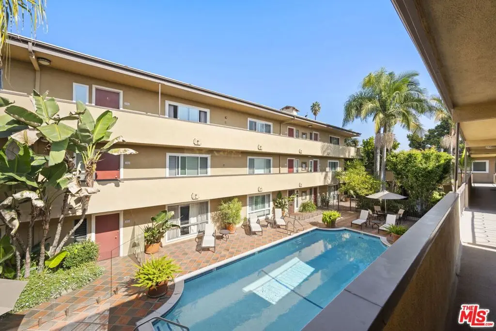 Condominium for sale at 970 Palm Avenue 218, West Hollywood, CA featuring 1 bed and 1 bath