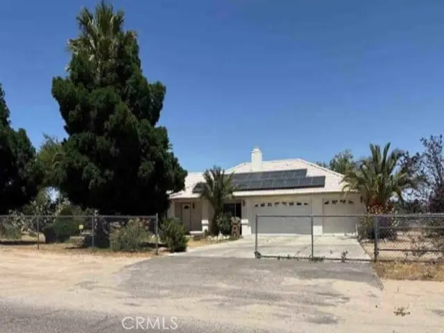10695 5th Avenue, Hesperia, CA — listing photo 1