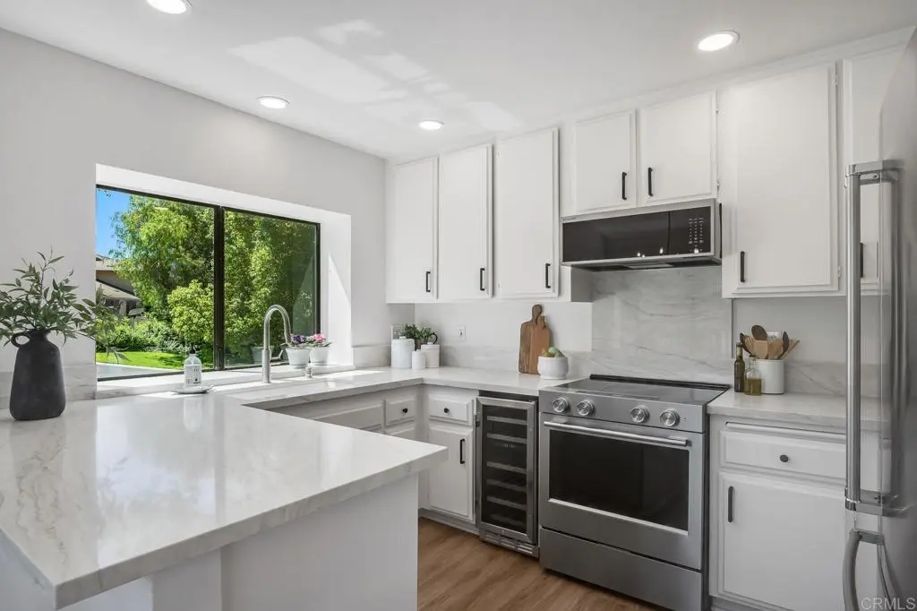 4122 Oak Island, Fallbrook, CA — listing photo 1