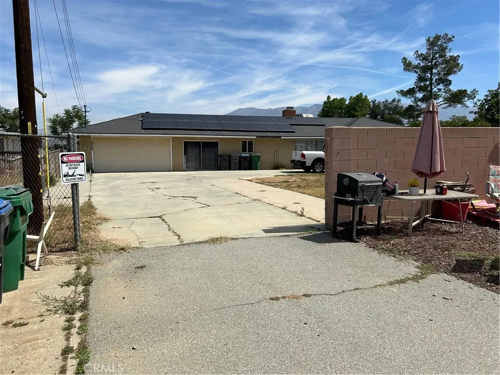 38682 Florence, Beaumont, CA — listing photo 1