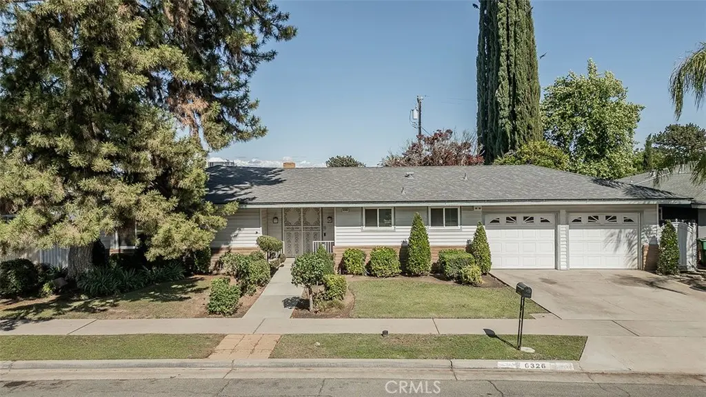 Single Family Residence for sale at 6326 N Bergeron, Fresno, CA featuring 3 beds and 2 baths