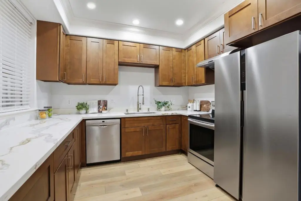 2330 University Avenue 190, East Palo Alto, CA — listing photo 1