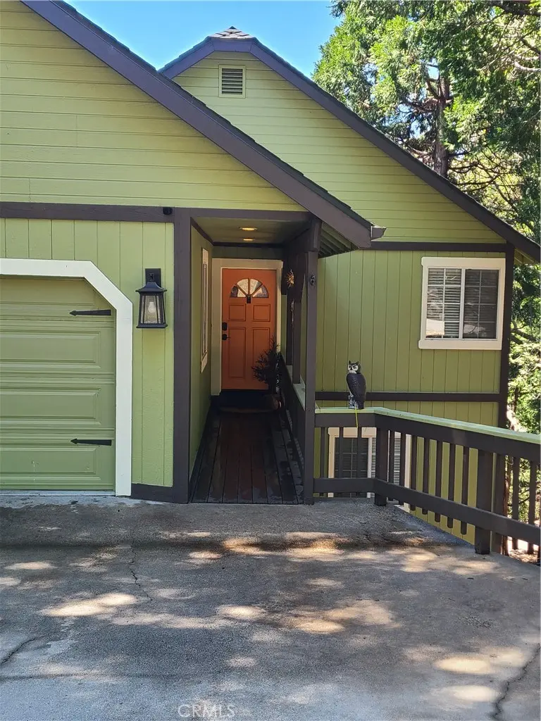 27457 Oakwood, Lake Arrowhead, CA — listing photo 1