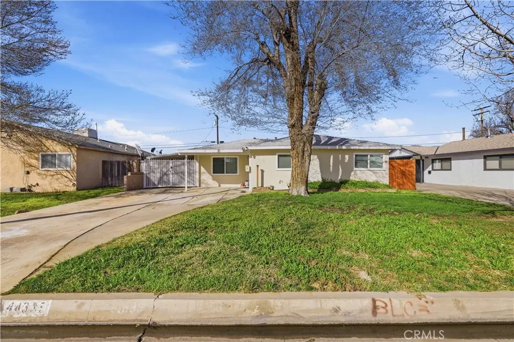 Single Family Residence for sale at 44335 Glenraven, Lancaster, CA featuring 3 beds and 2 baths