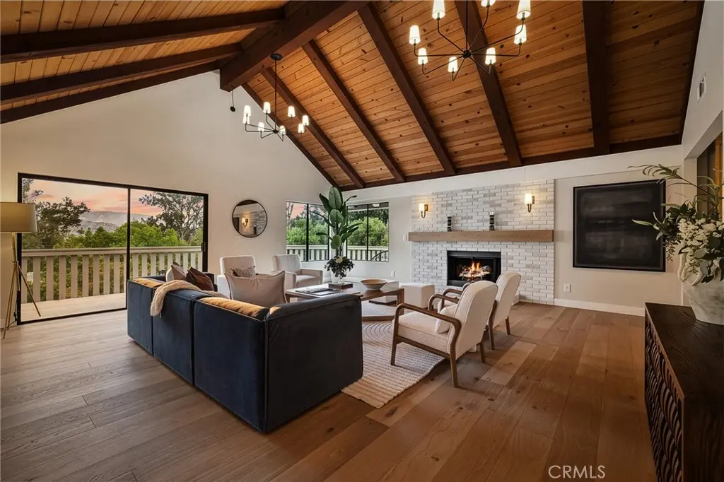 275 Fairview Road, Ojai, CA — listing photo 1