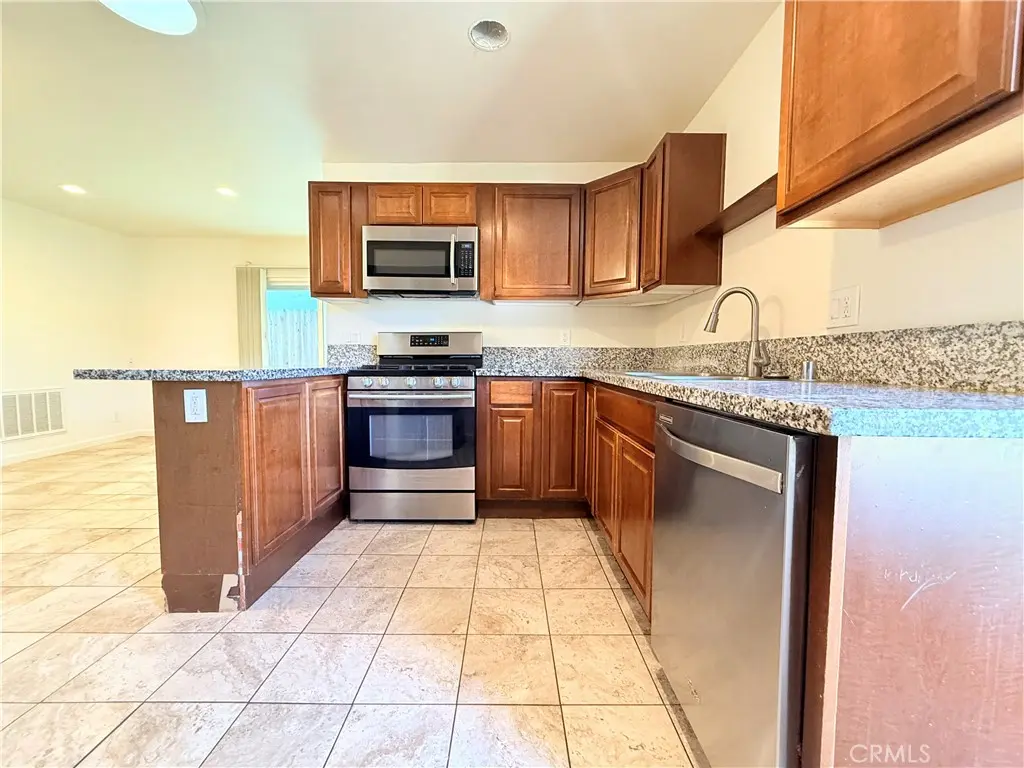 Residential Lease for rent at 145 Park, Santa Maria, Santa Barbara County, CA featuring 3 beds and 2 baths