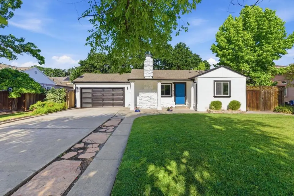 Single Family Residence for sale at 112 Price Lane, Pleasant Hill, CA featuring 3 beds and 2 baths