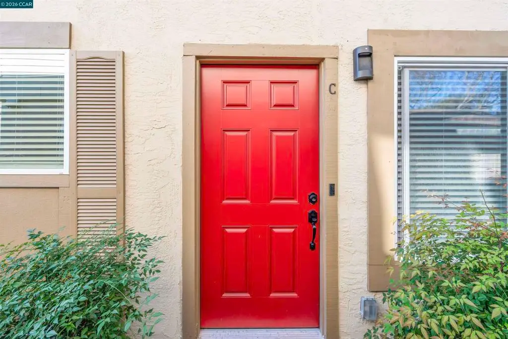 Condominium for sale at 2593 El Portal Dr. C, San Pablo, CA featuring 2 beds and 3 baths