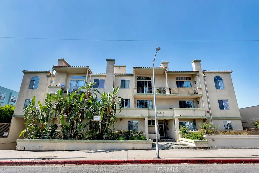 16940 Chatsworth 206, Granada Hills, CA — listing photo 1