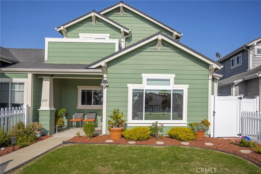 Townhouse for sale at 433 S Oak Park, Arroyo Grande, CA featuring 3 beds and 3 baths