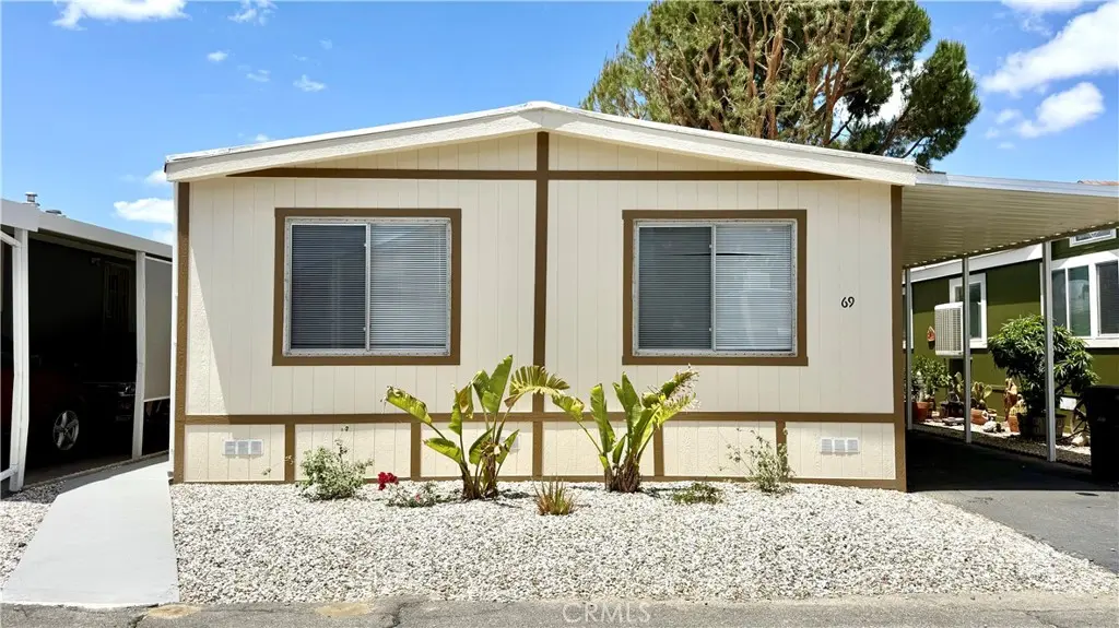 Manufactured In Park for sale at 880 N Lake Street 69, Hemet, CA featuring 2 beds and 2 baths