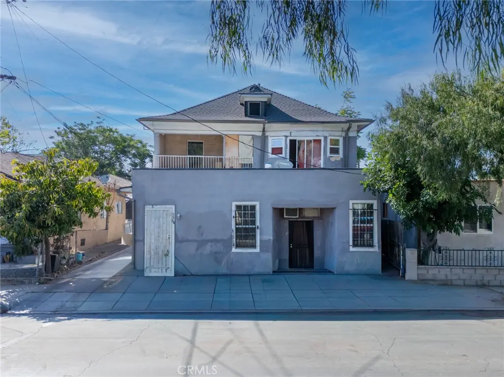 Apartment for sale at 669 N Boyle, Los Angeles, CA